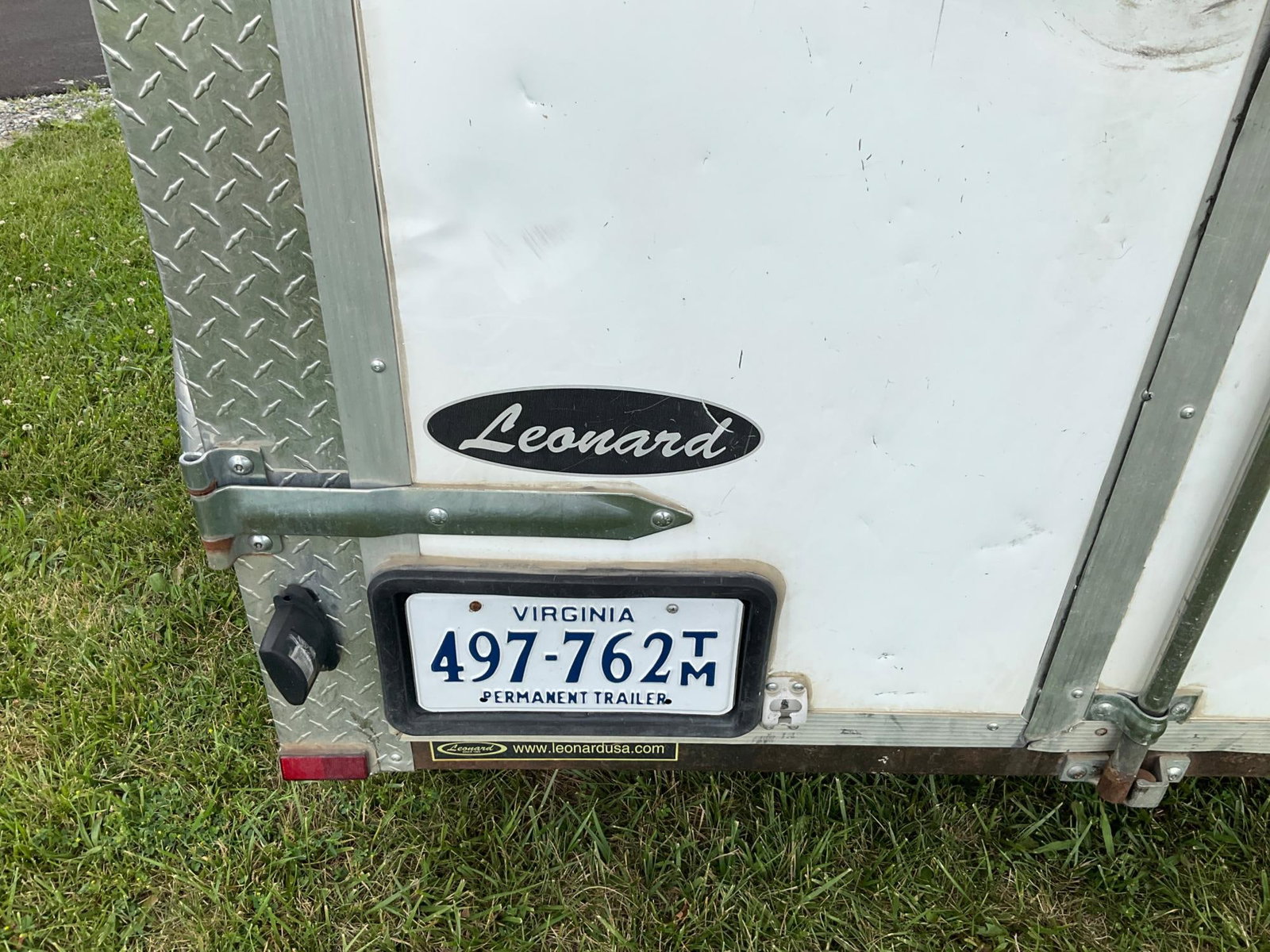 Leonard Trailer - 9