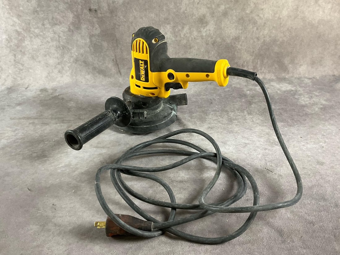 Dewalt Sanders - 2