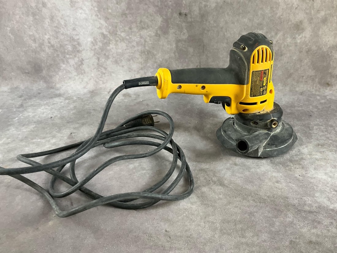 Dewalt Sanders - 3