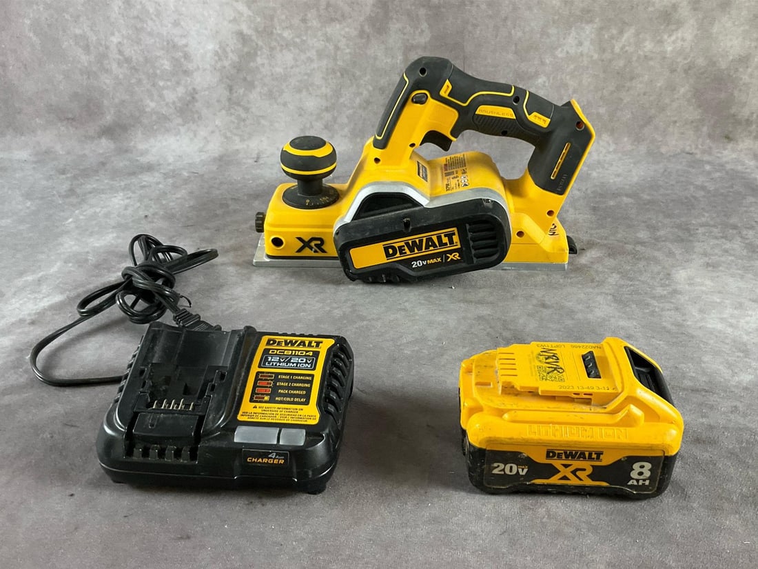 Dewalt Planer (1 of 7)