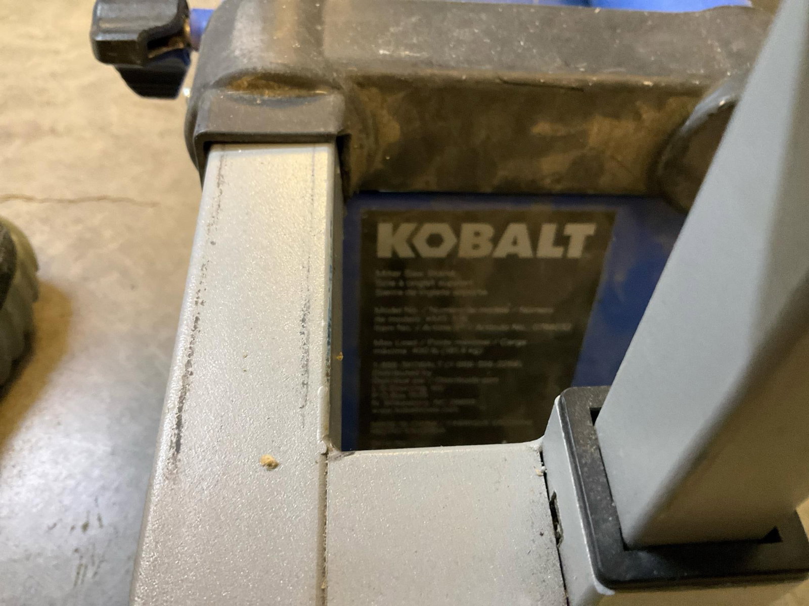 DeWalt Compound Miter Saw - 5