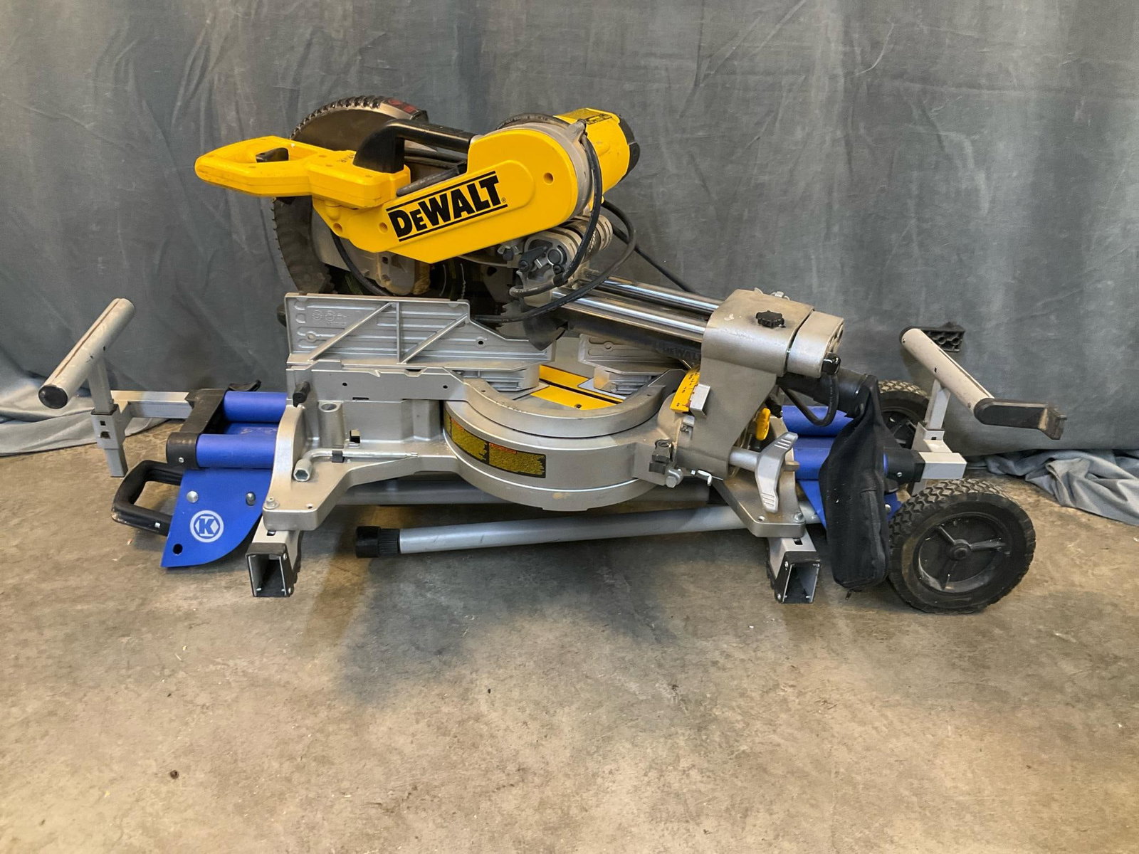 DeWalt Compound Miter Saw - 7