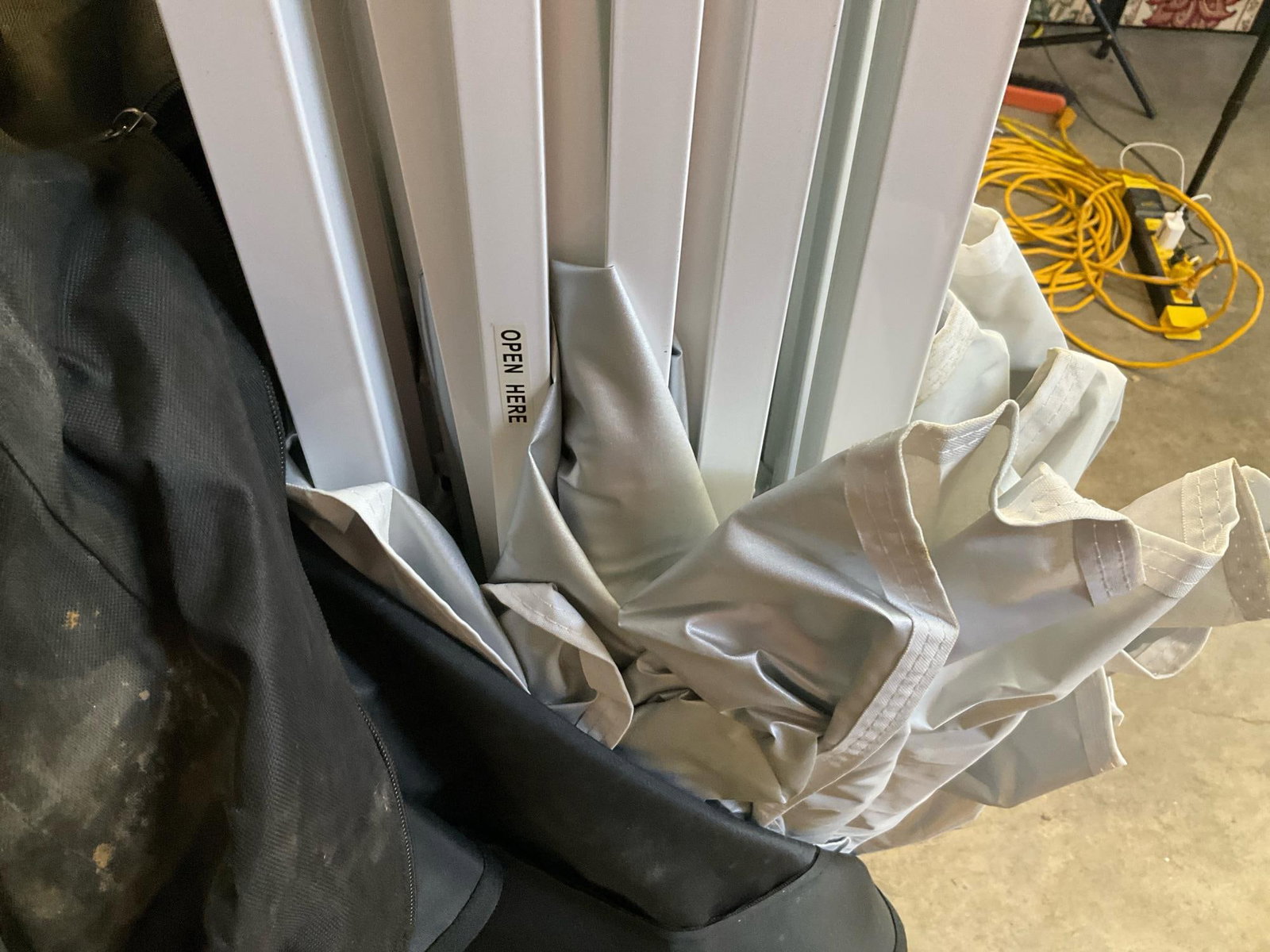 Pop Up Tent - 7
