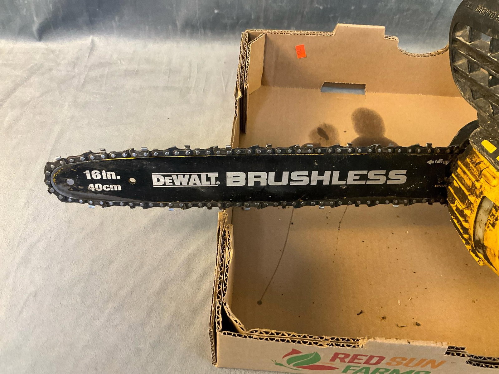 DeWalt FlexVolt Chainsaw - 6