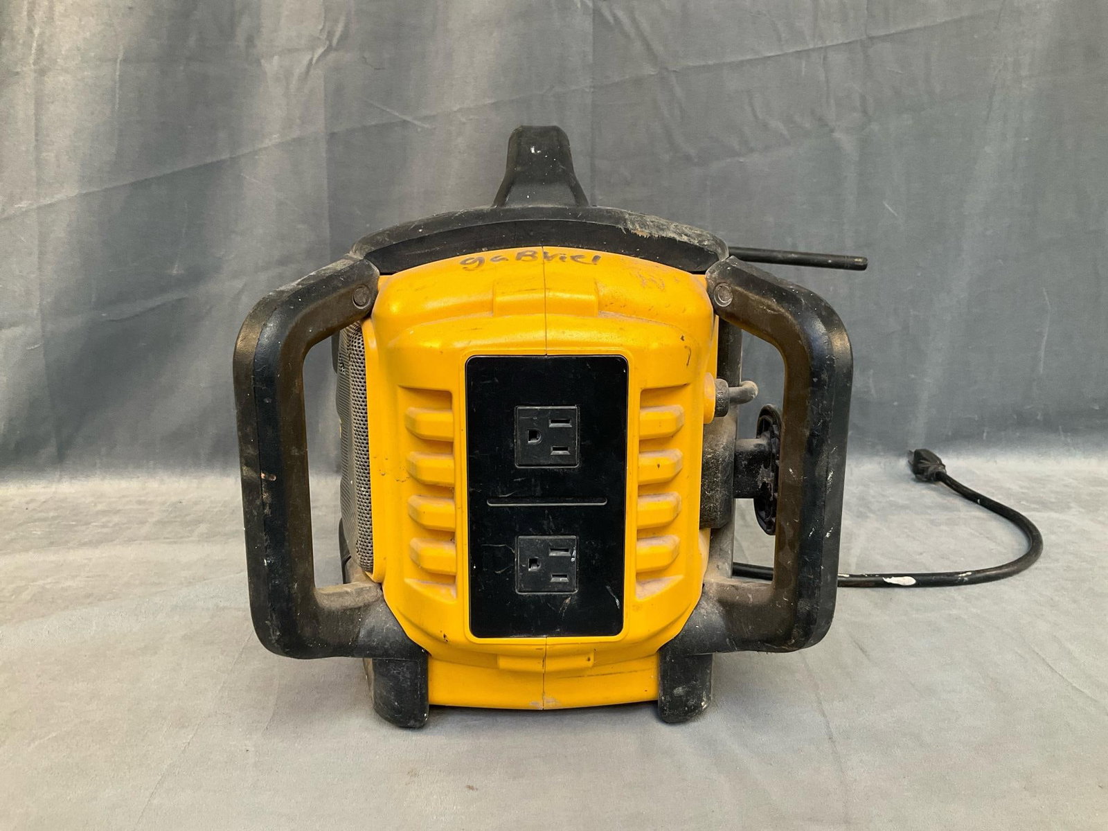 DeWalt Radio - 4