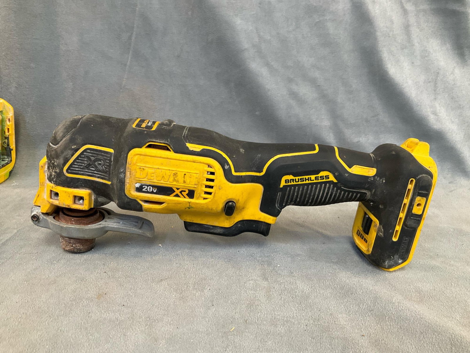 DeWalt Multi-Tool - 2