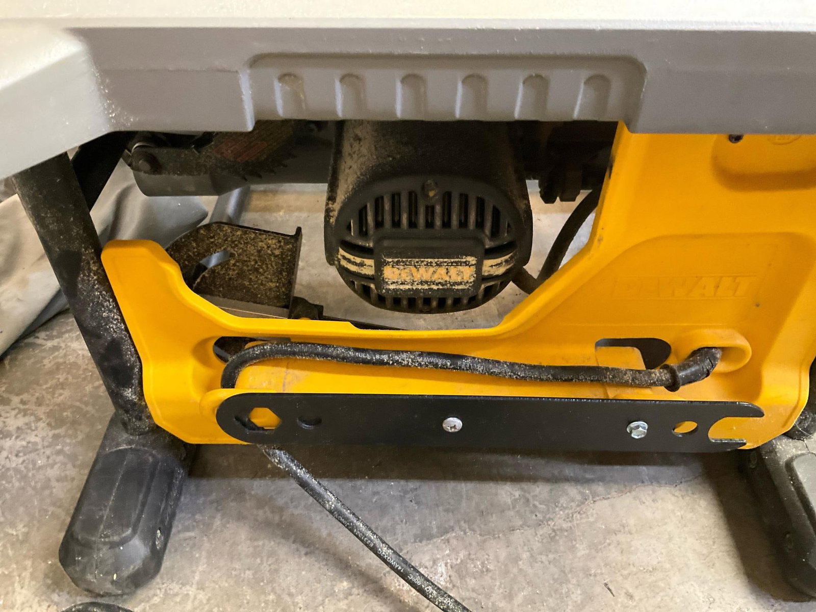 DeWalt Table Saw - 6