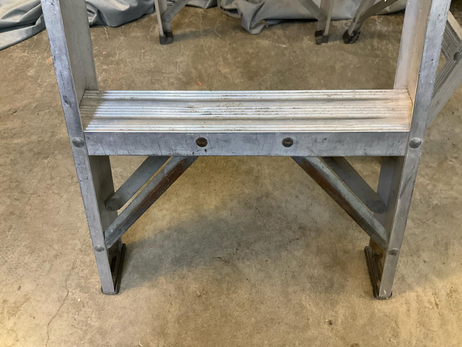 Huskey Step Ladders - 5