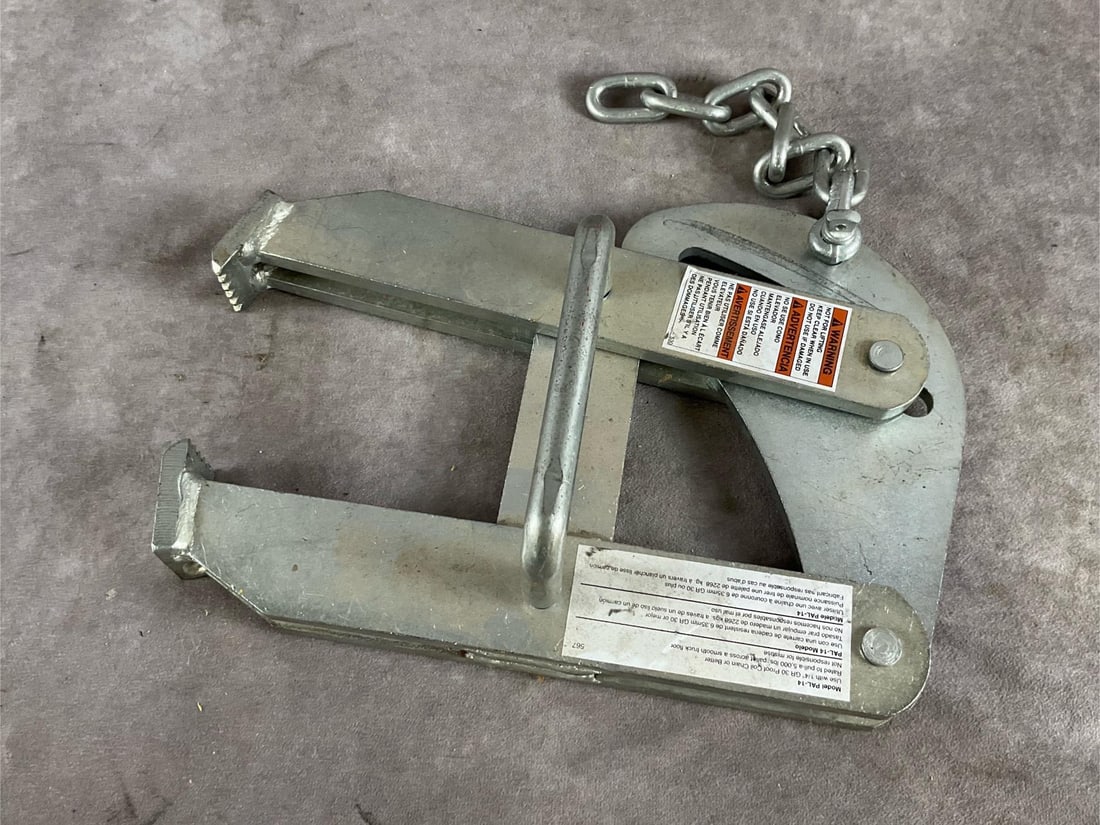 Vestil Pallet Puller - 2