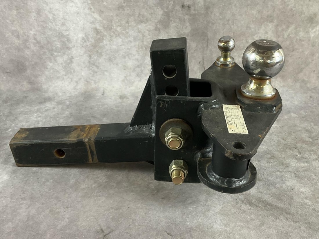 Towing Hitch - 4