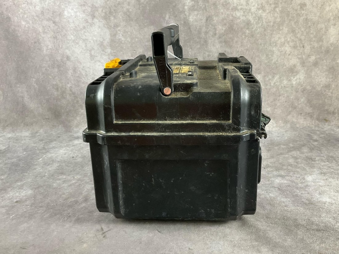 Dewalt Charger - 2