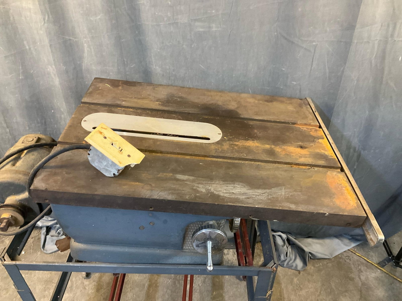 Craftsman Table Saw - 2