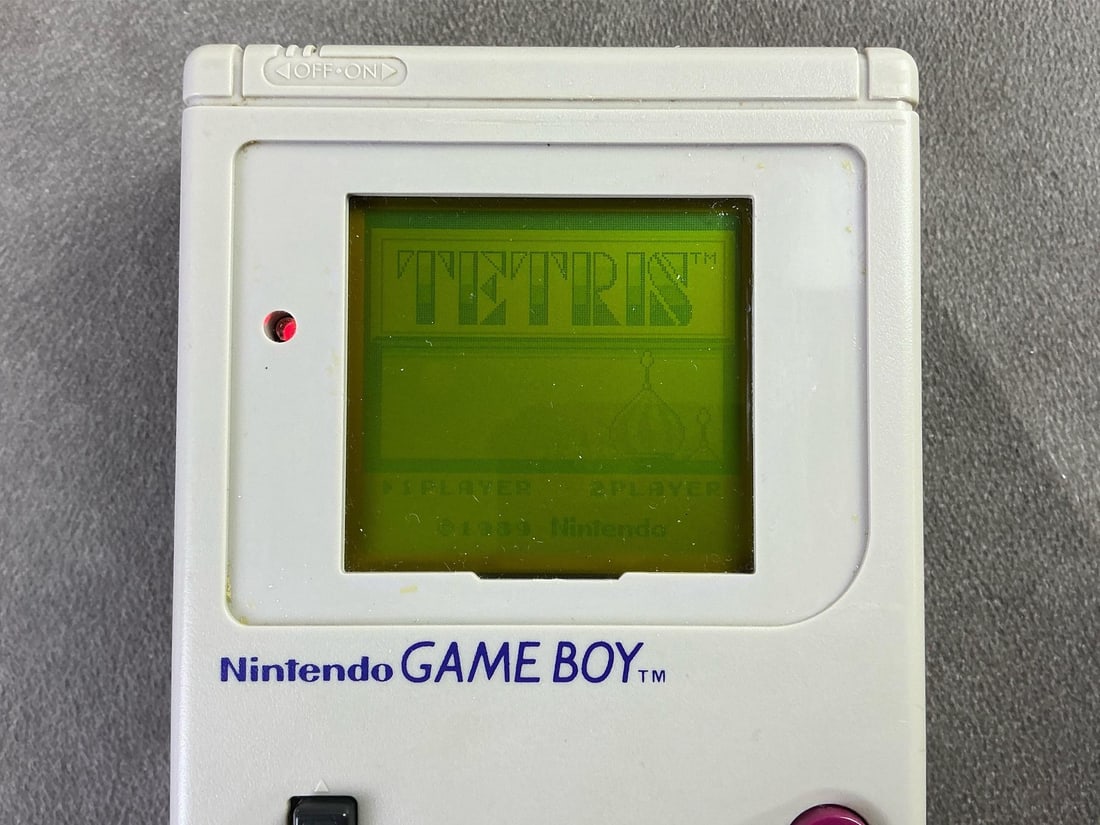 Nintendo Game Boy - 4