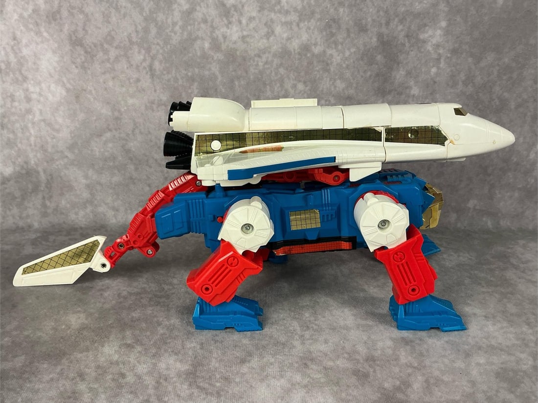 Sky Lynx Transformer - 3