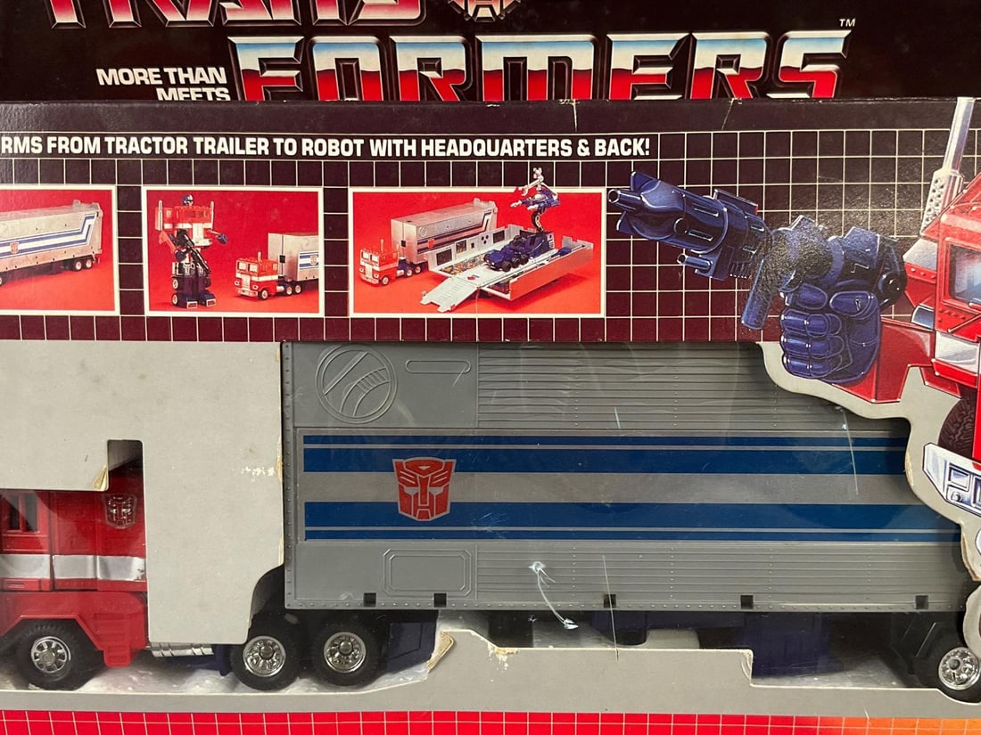 Transformers Autobot Commander Optimus Prime - 12