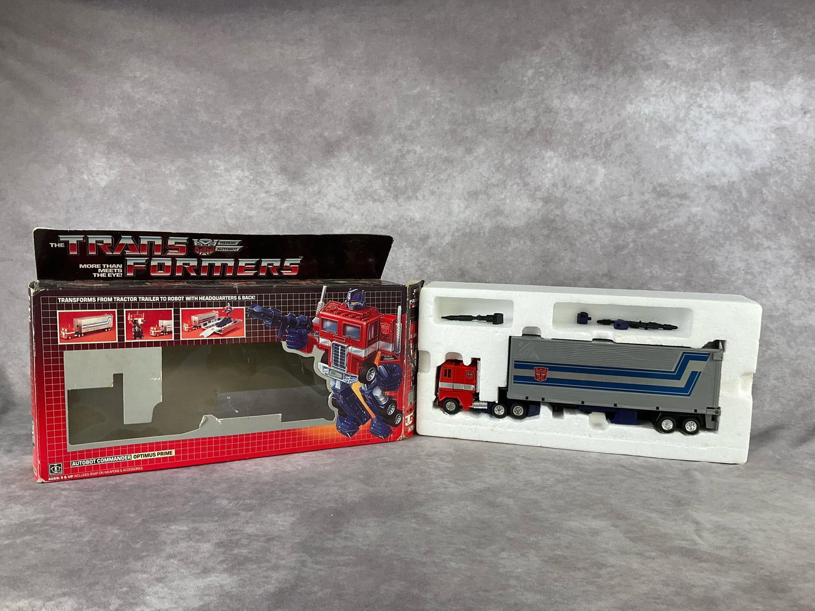 Transformers Autobot Commander Optimus Prime - 3