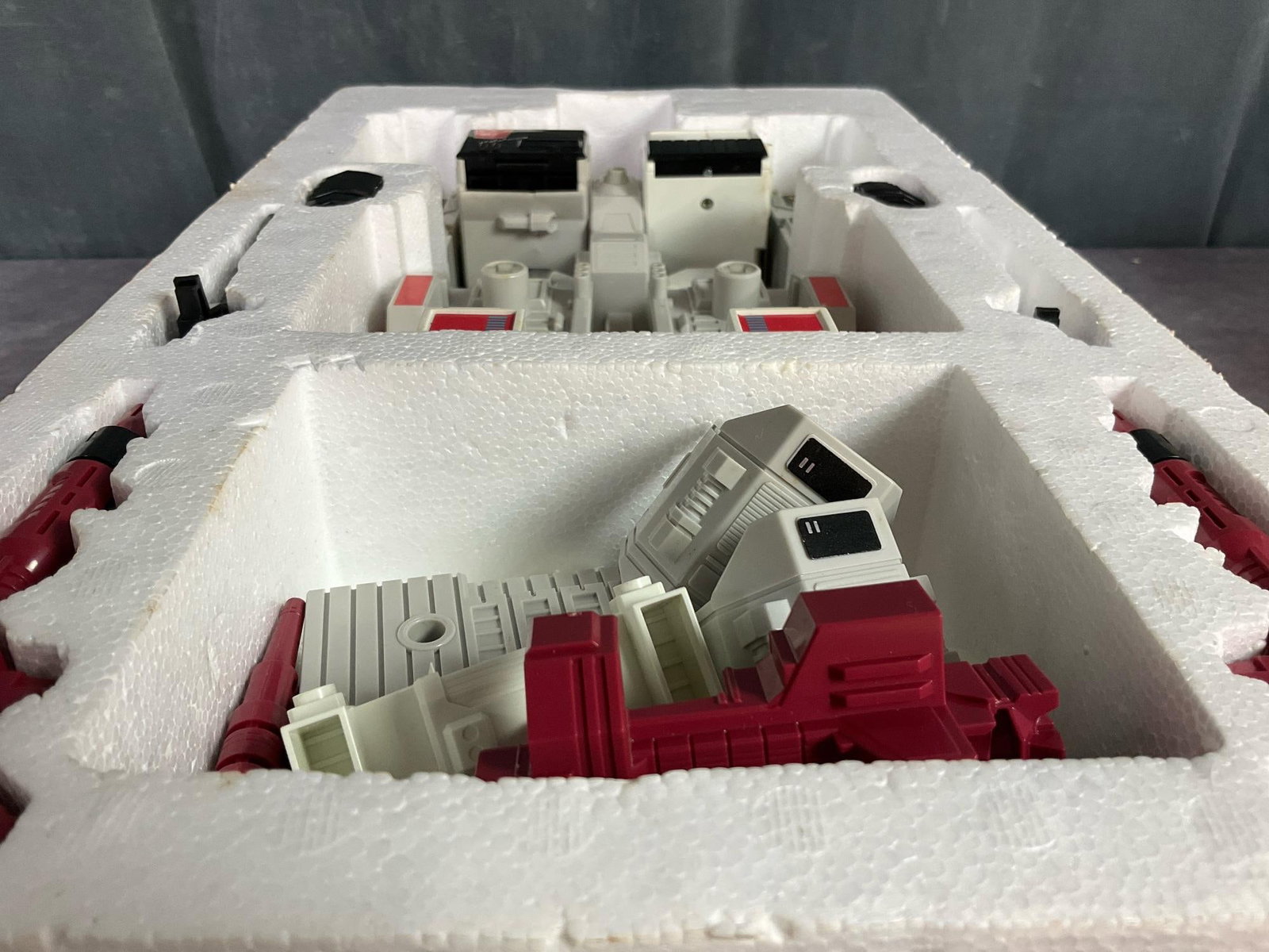 Transformers Heroic Autobot Metroplex - 12