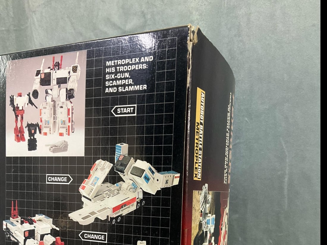 Transformers Heroic Autobot Metroplex - 13