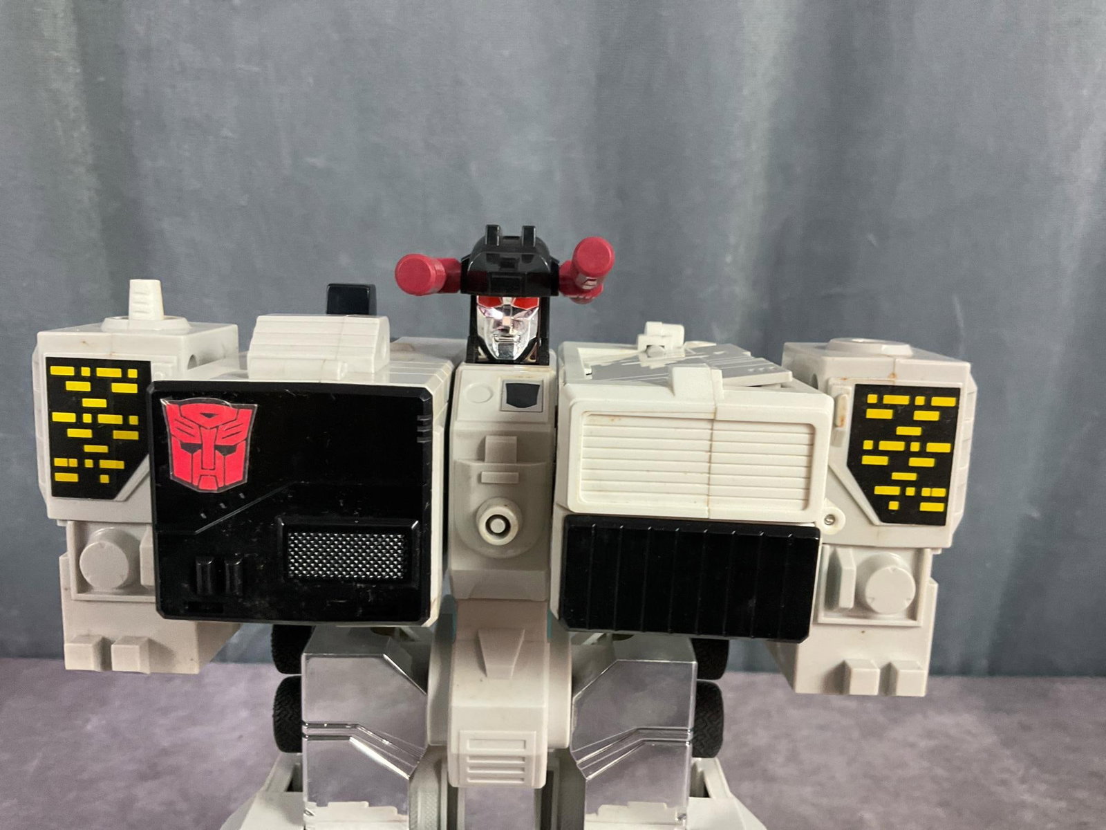 Transformers Heroic Autobot Metroplex - 5