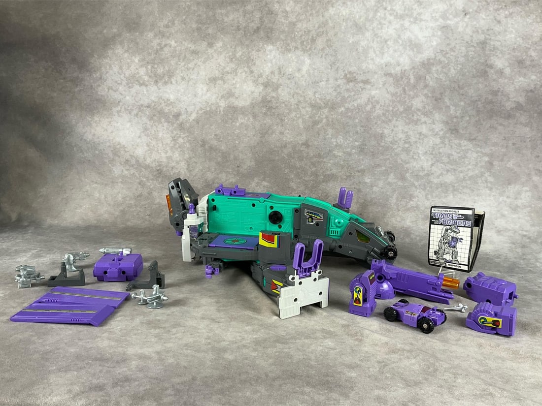 Transformers Evil Deception Trypticon - 4