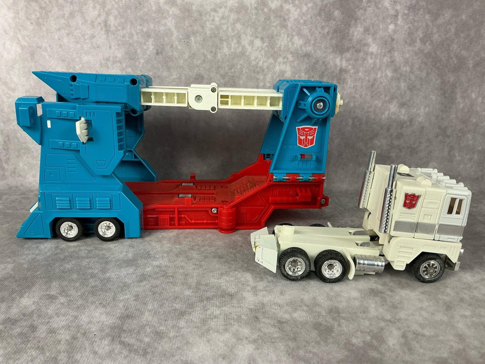 Ultra Magnus Transformer - 3