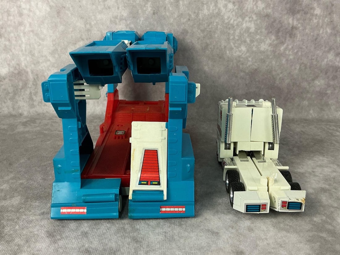 Ultra Magnus Transformer - 4