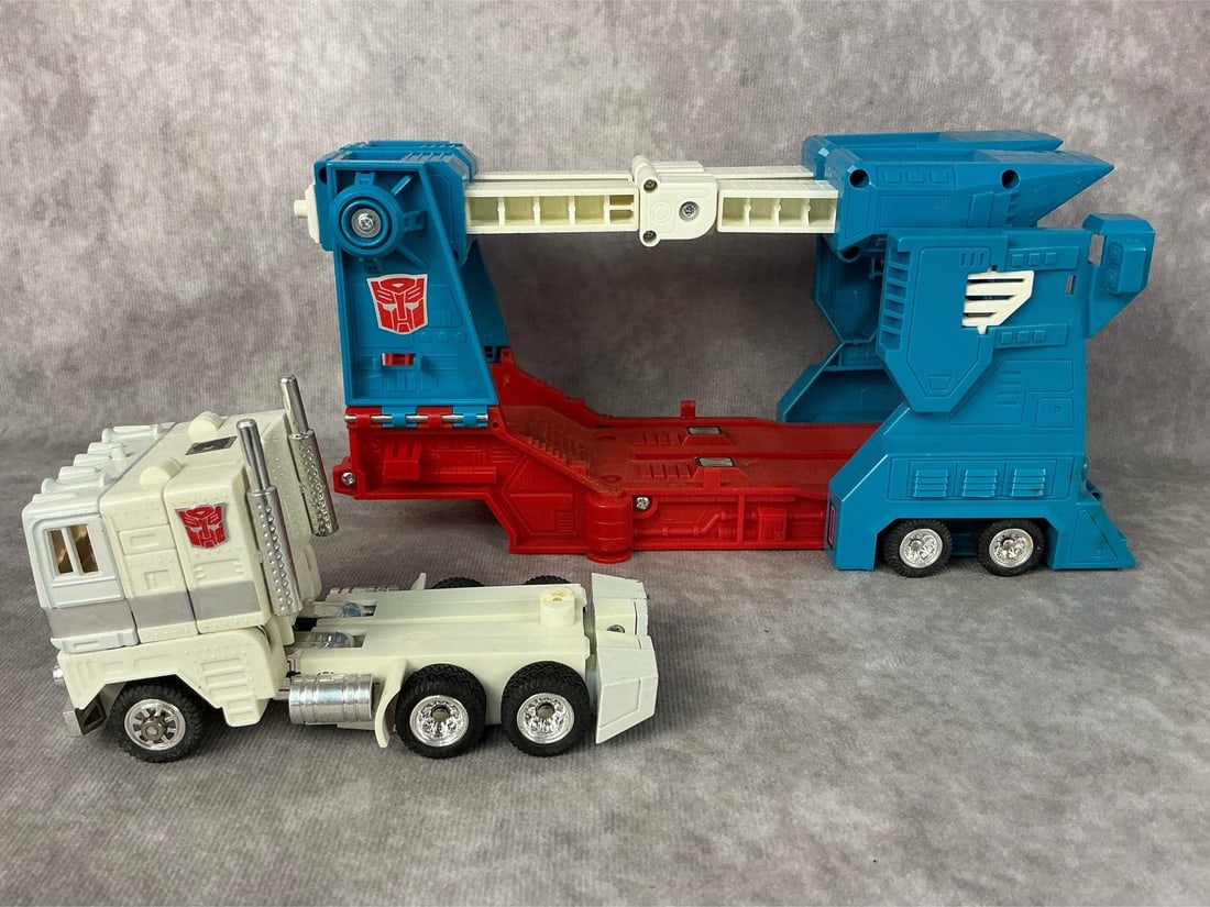 Ultra Magnus Transformer - 5