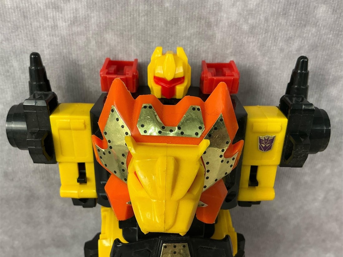 Razorclaw Transformer - 3