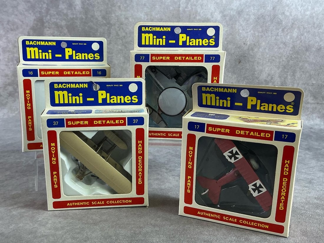 Bachmann Mini Planes: Four 1960s through 1970s Bachmann mini planes including Spirit of St. Louis, Grumman Hawkeye, Wright Brothers Kitty Hawk, Fokker DR1. In good condition and comes with original boxes. Box measures 4