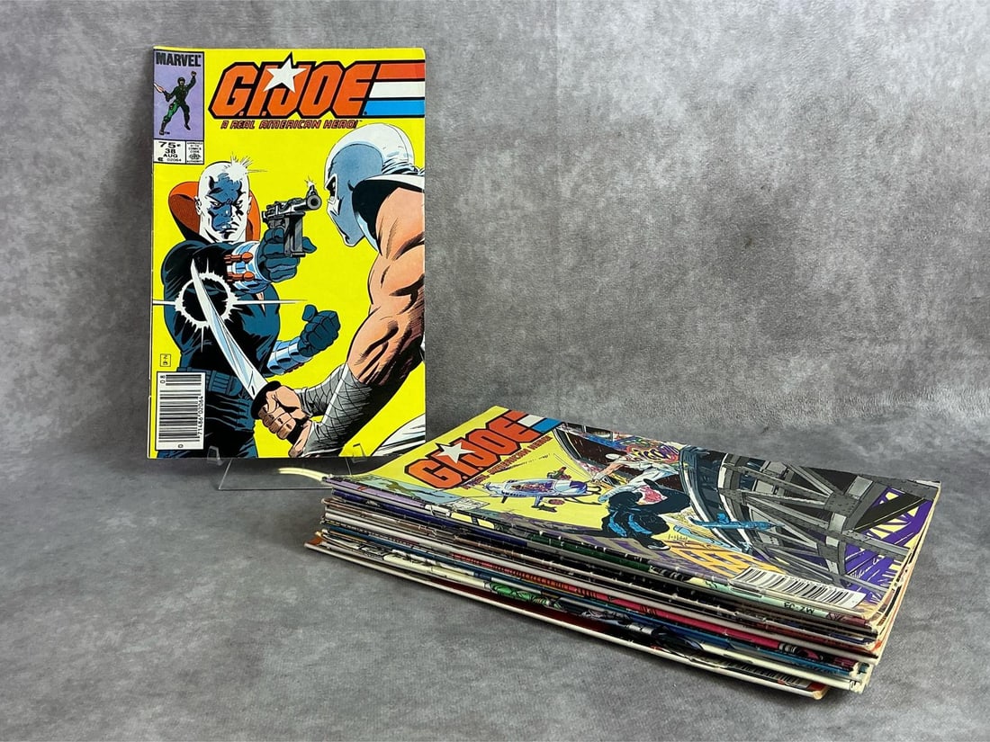 GI Joe Comics: Seventeen 1980s GI Joe comics. All in fair to good condition. Each measures 6.5 inches 10 inches tall.