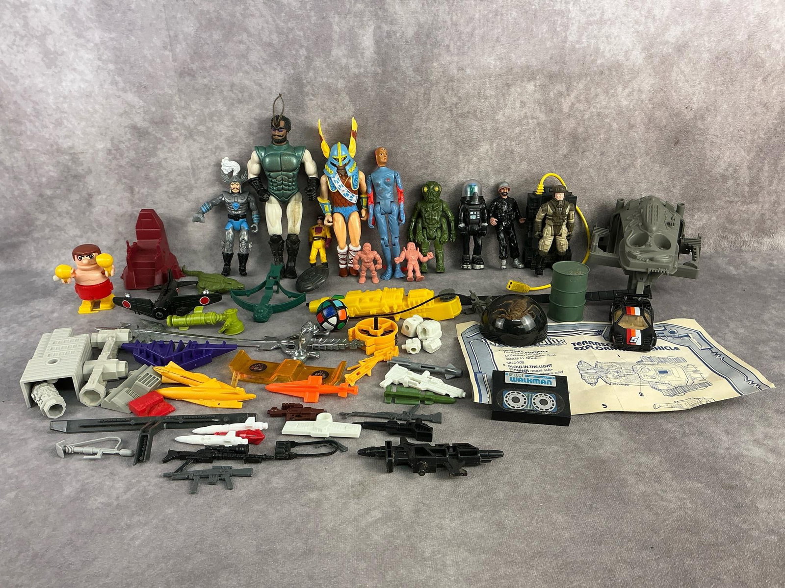 Action Figures & Accessories: Large lot of vintage action figures and an assortment of accessories and parts. Figures include Dungeon and Dragons, Firestar, Sectaurs Mantor, Shaya Power Queen, Ovion Alien, and more. Accessories