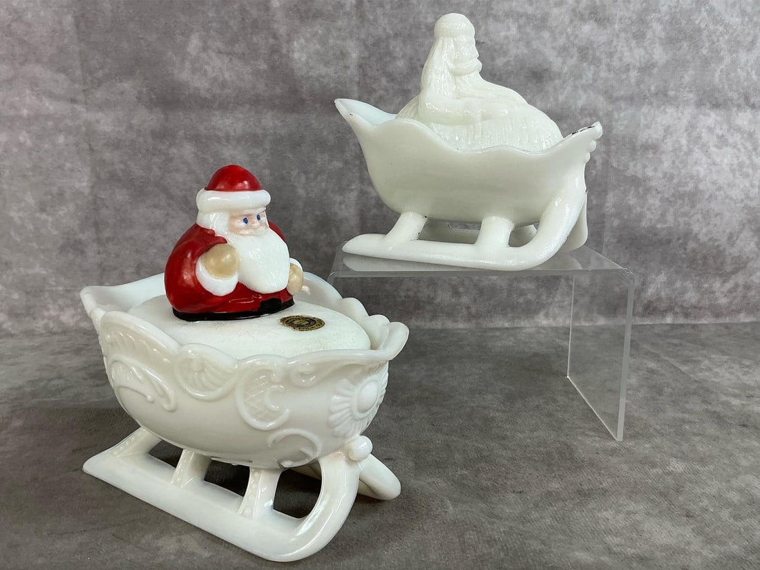 Santa in Sleigh Dishes (1 of 9)