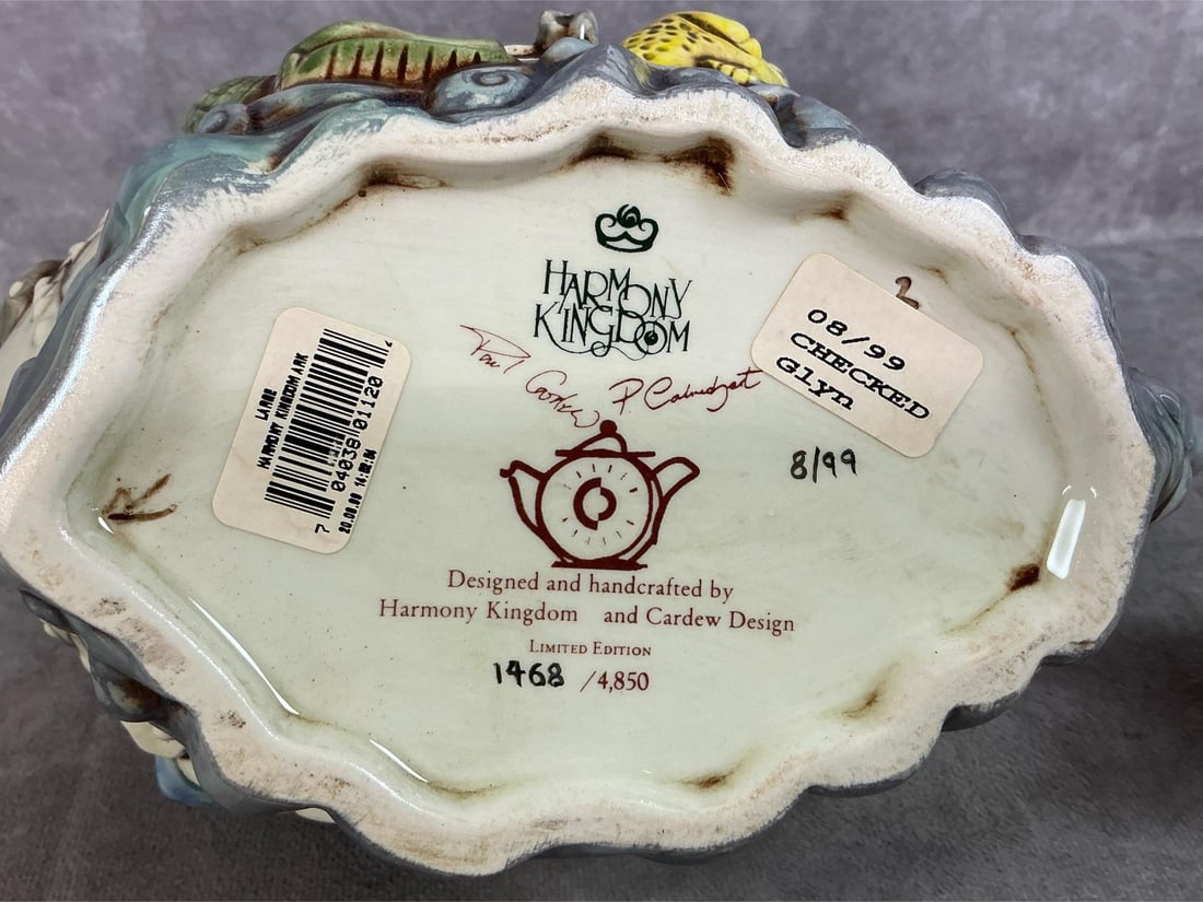 Harmony Kingdom Ark Teapot - 5