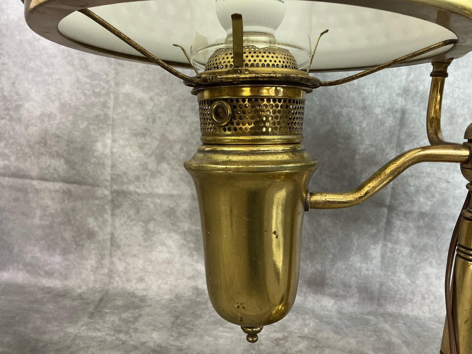 Double Arm Brass Lamp - 4