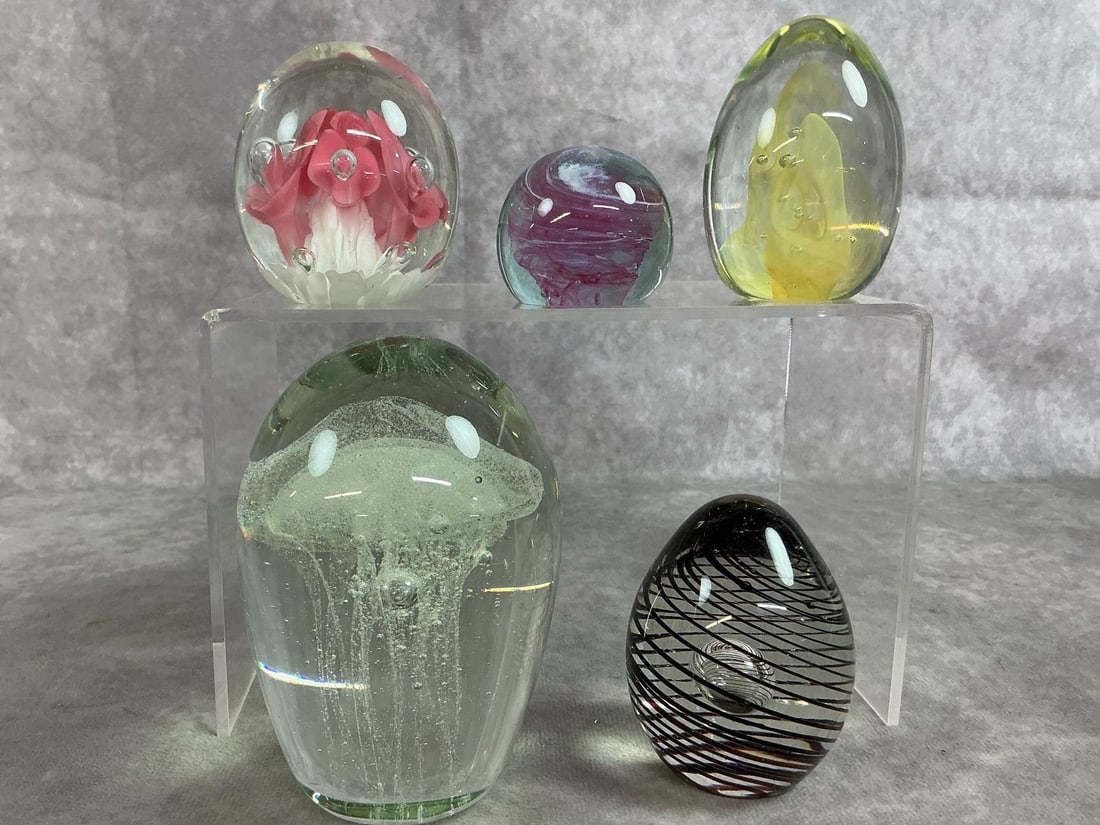 Variety of Art Glass (1 of 12)