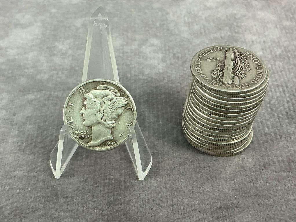 Mercury Dimes: Twenty Mercury dimes. All in fair to good circulated condition. Total weight 1.56 ozt.