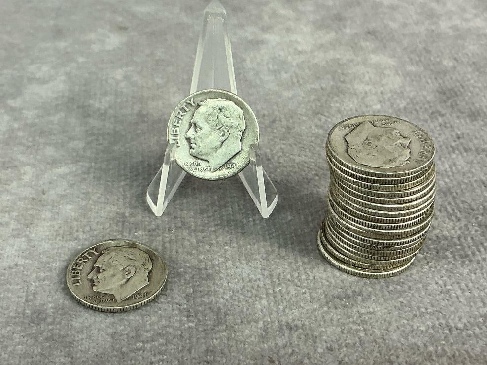 Roosevelt Dimes: Twenty Roosevelt dimes ranging from 1946 to 1964. All in fair to good circulated condition. Total weight 1.59 ozt.