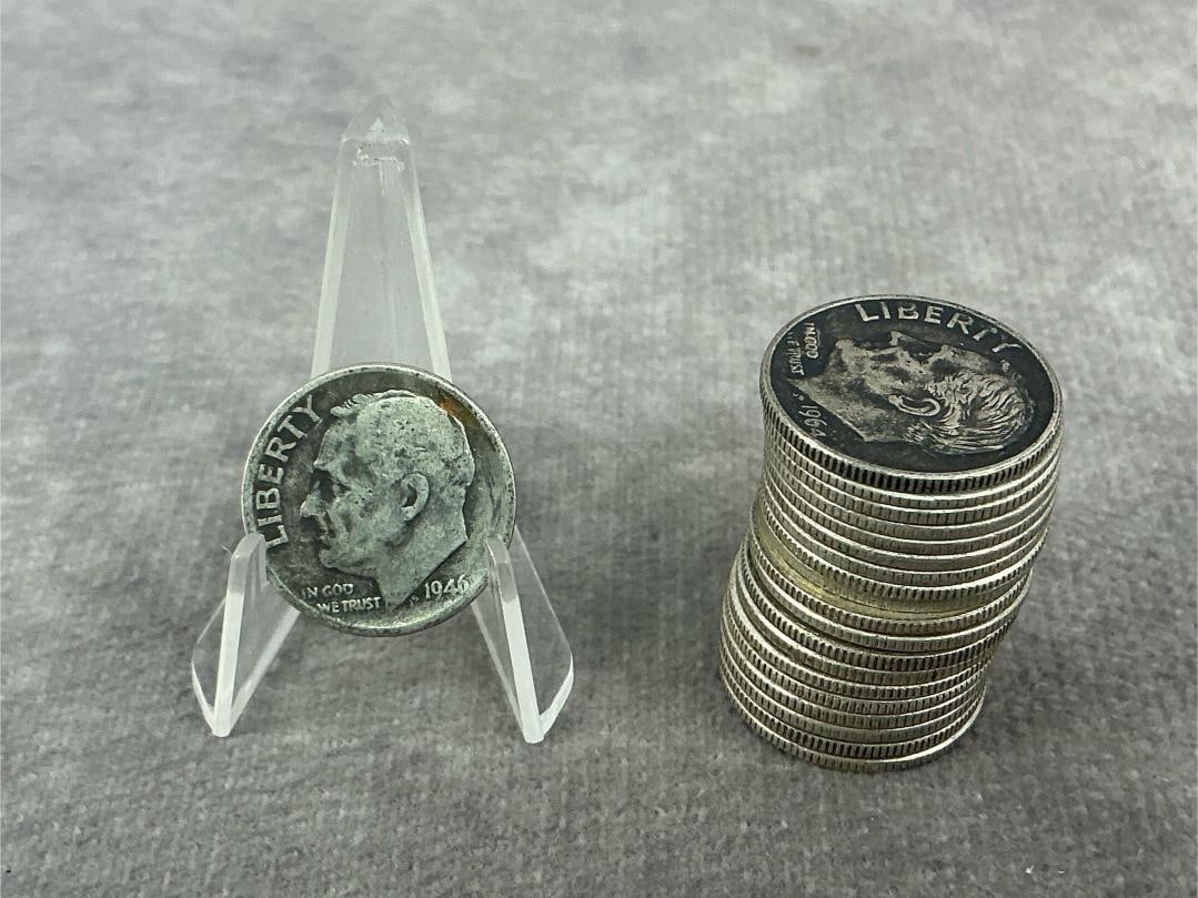 Roosevelt Dime: Twenty Roosevelt dimes ranging from 1946 to 1964. All in fair to good circulated condition. Total weight 1.6 ozt.
