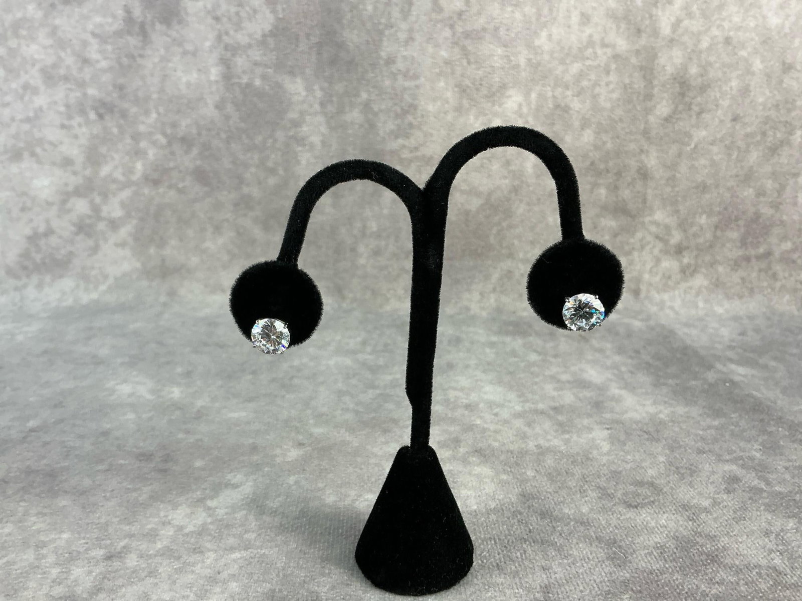 14kt Studs & More - 2