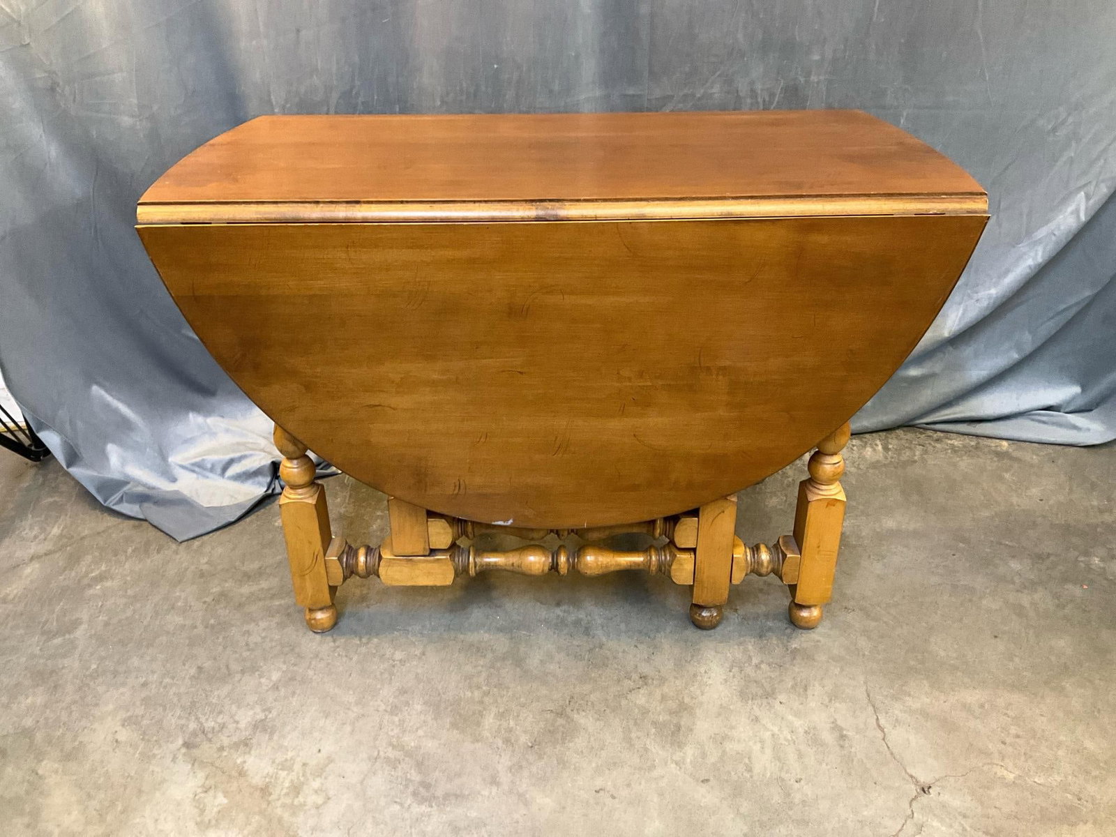 Drop Leaf Table (1 of 7)