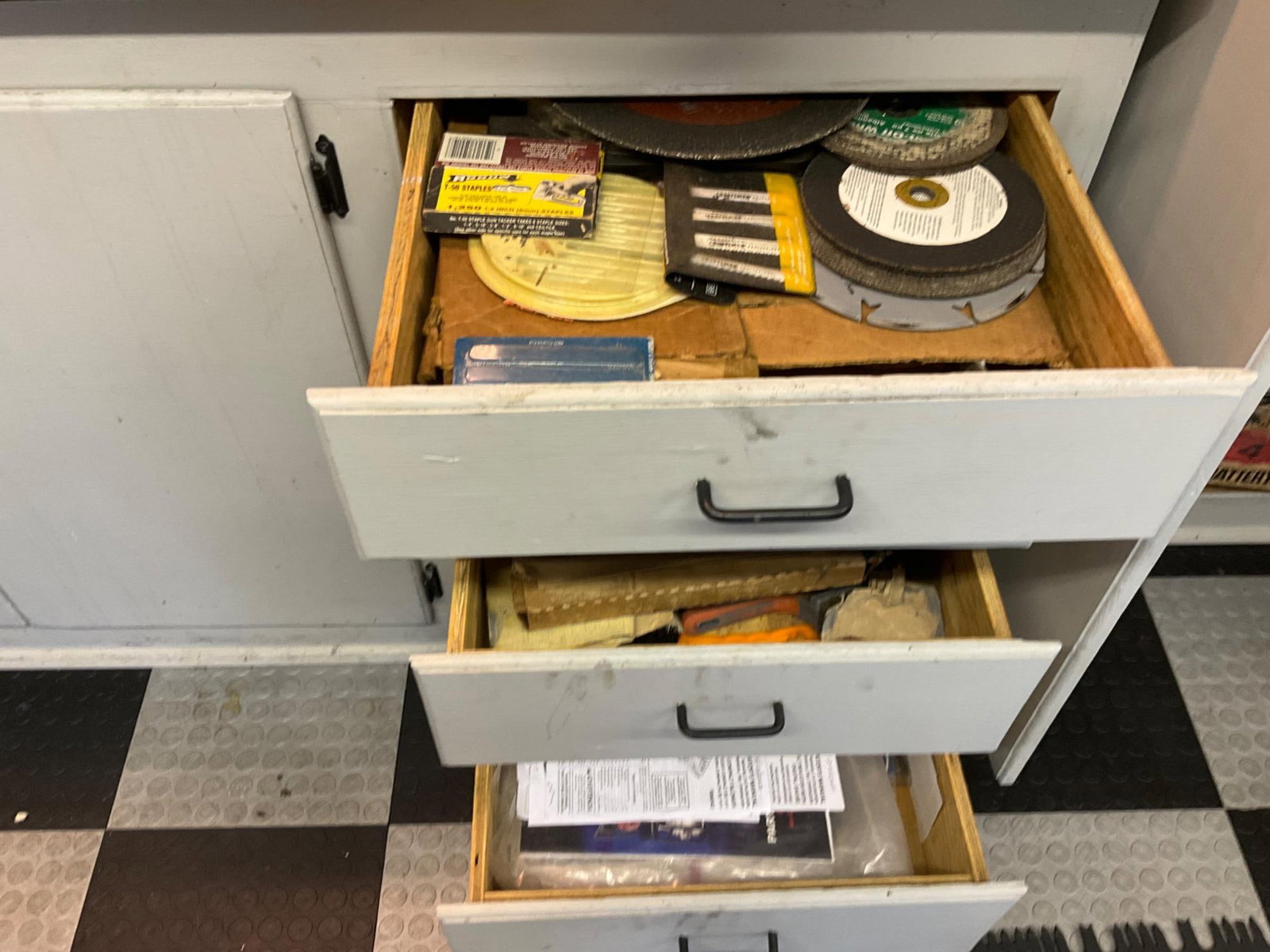 Wall and Cabinet Tools - 12