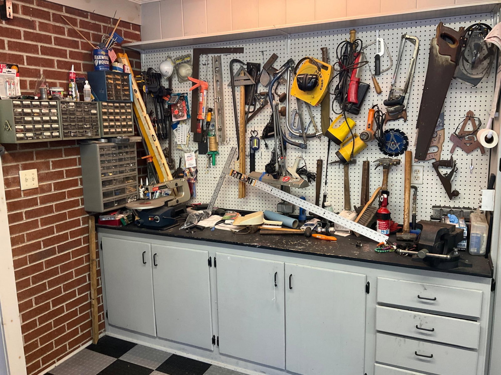 Wall and Cabinet Tools - 13