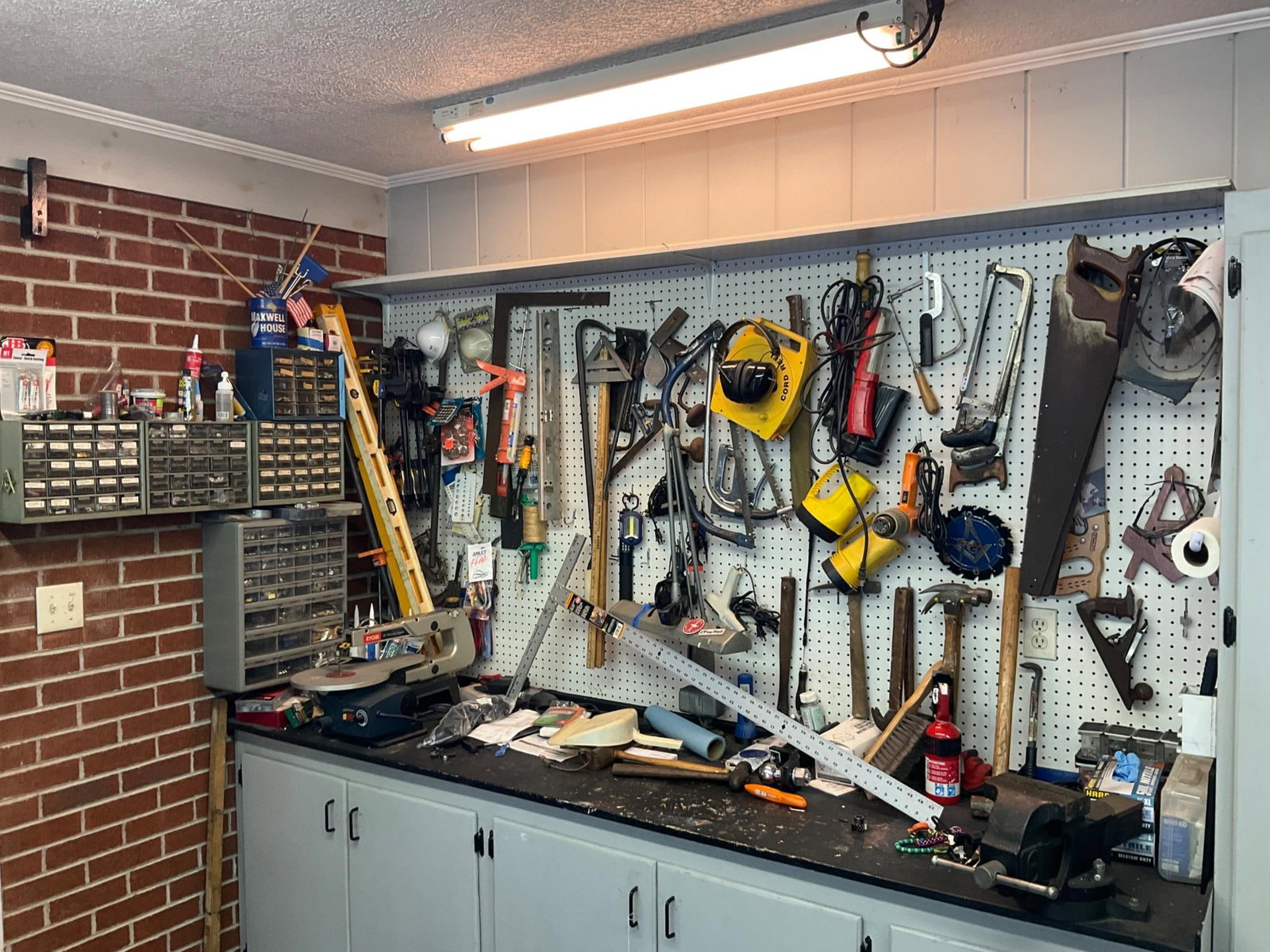 Wall and Cabinet Tools - 14