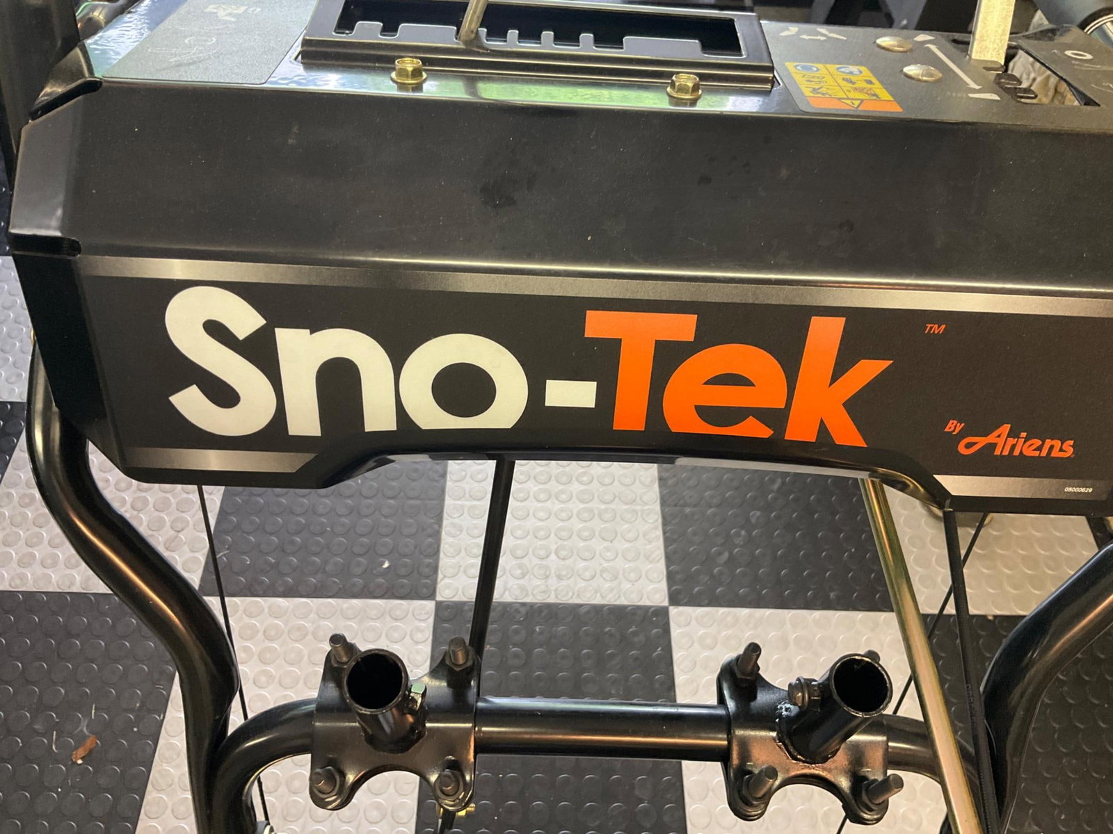 Snow Blower - 4