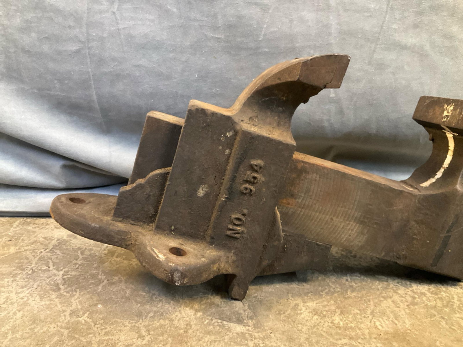 Bench Vise - 4
