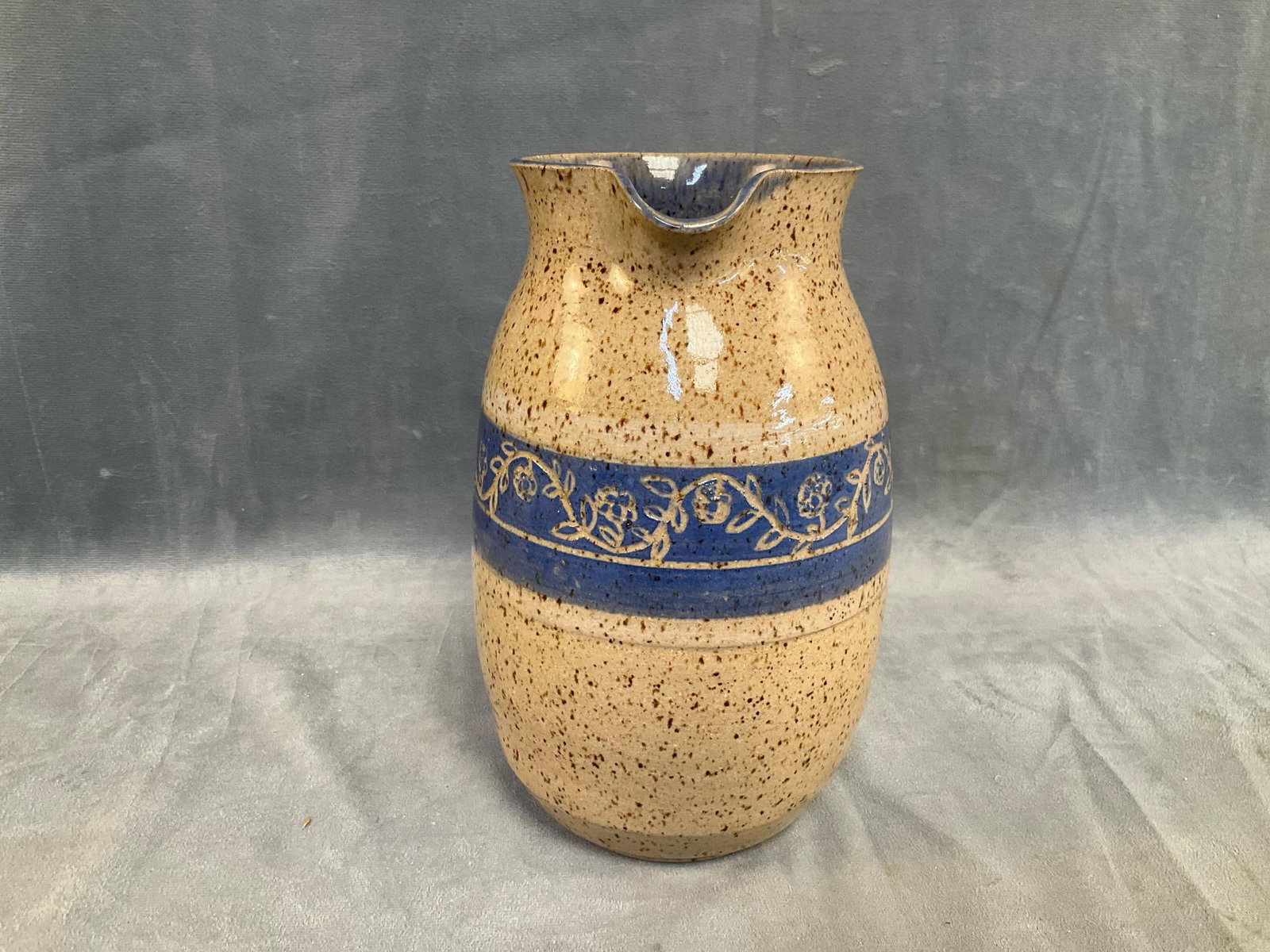 Art Pottery - 17