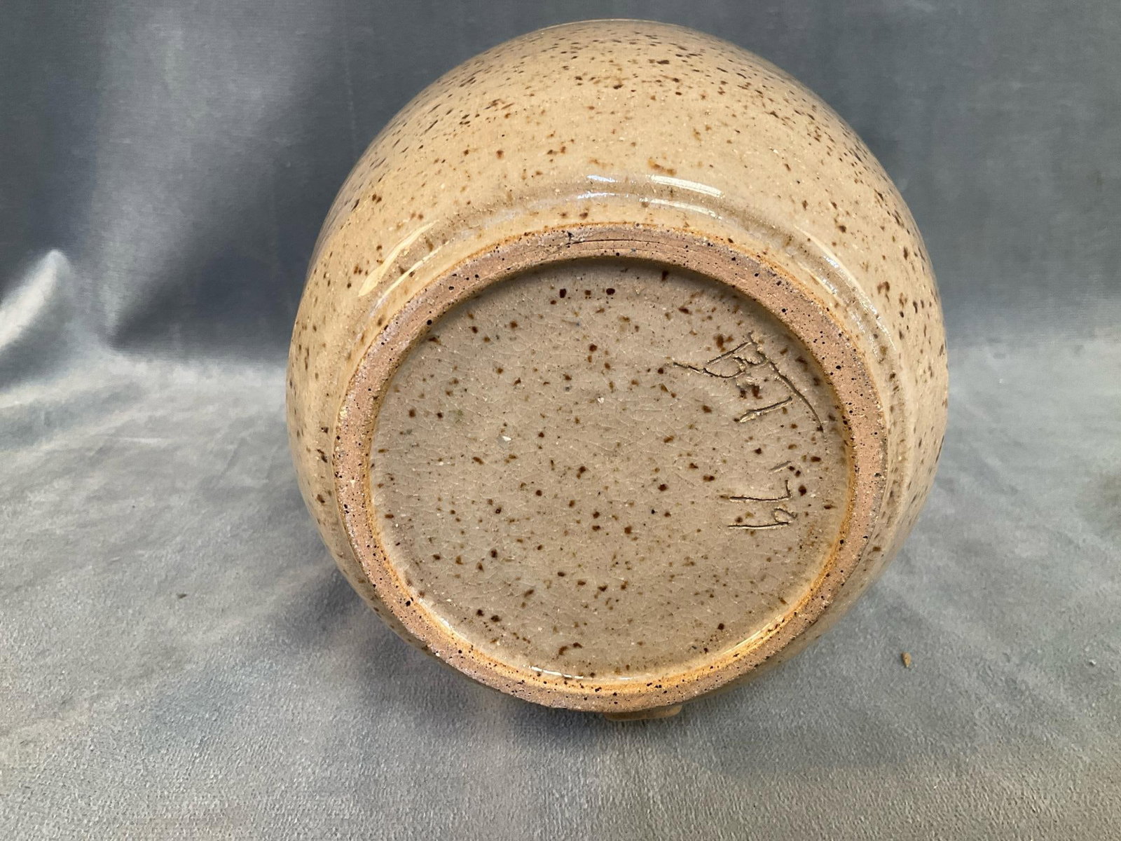 Art Pottery - 19