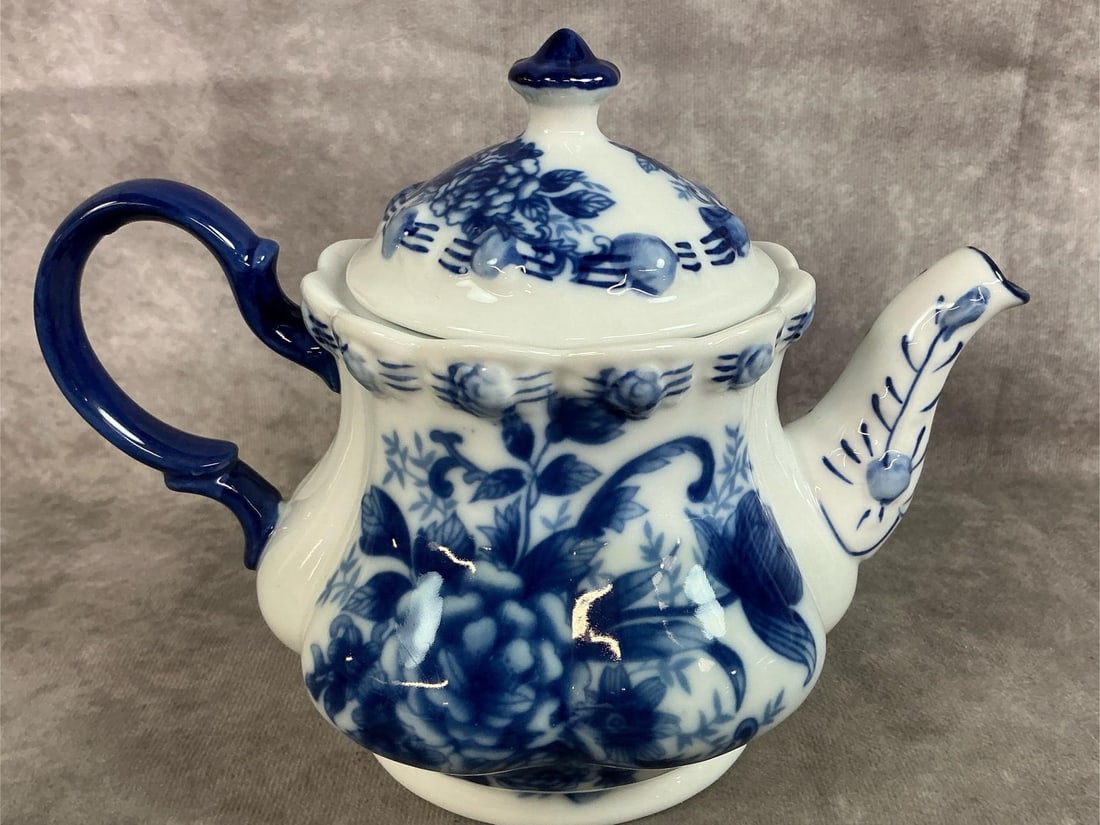 Teapots & Pitcher - 10