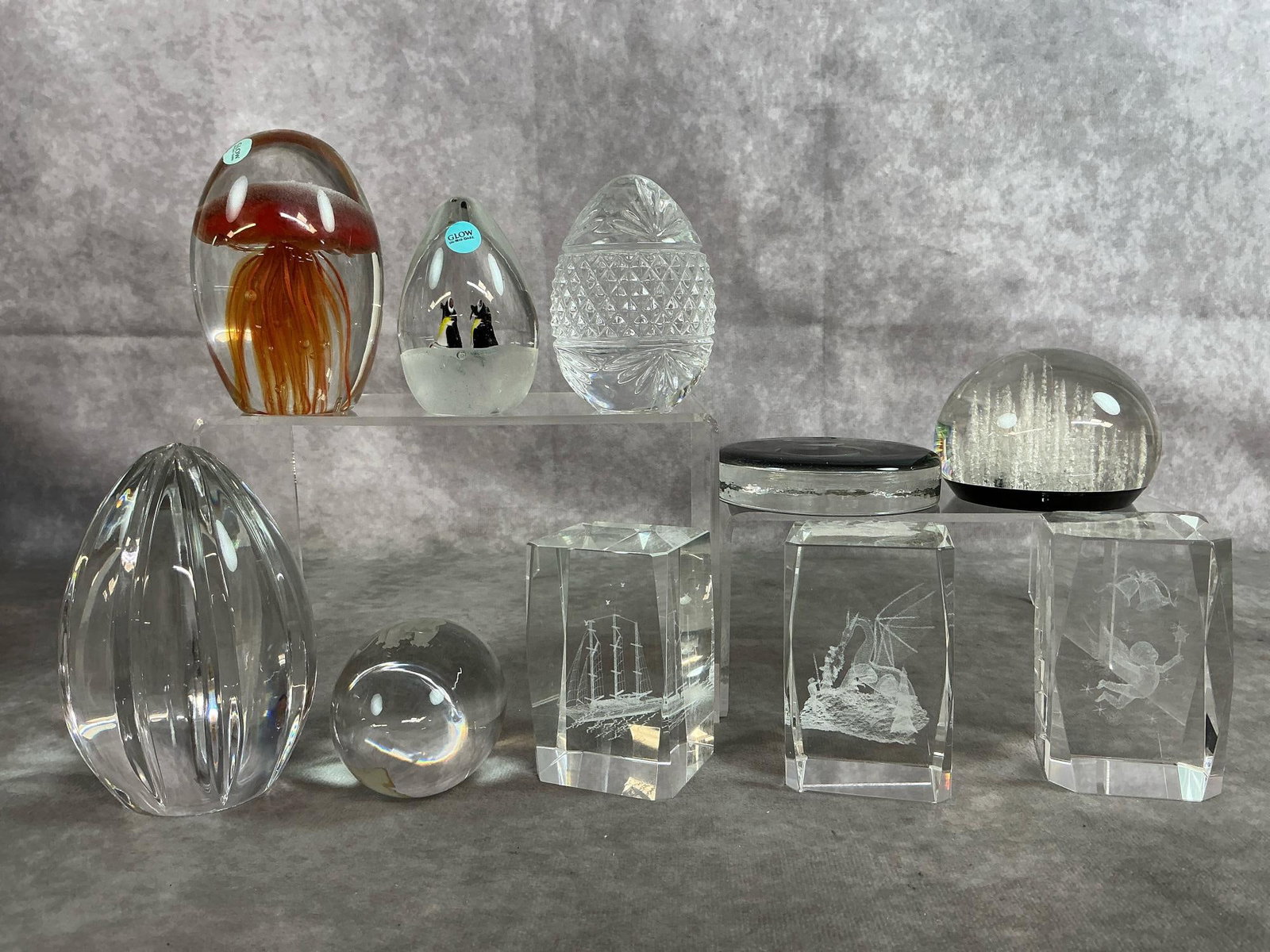 Paperweights & 3D Cubes (1 of 9)