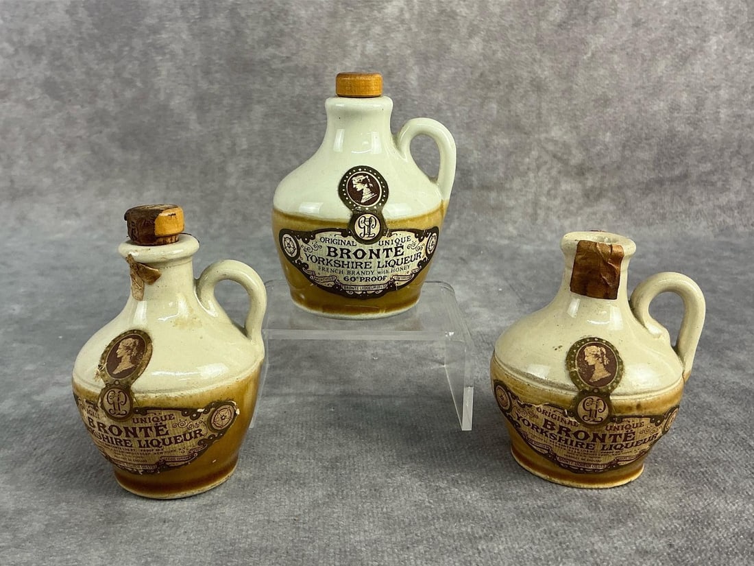 Decanter & Stoneware - 7